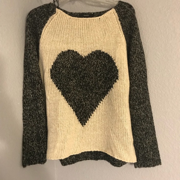 Forever 21 oversized soft heart sweater - Picture 1 of 3